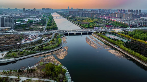Τοπίο Των Κτιρίων Κατά Μήκος Του Ποταμού Yitong Στο Changchun — Φωτογραφία Αρχείου