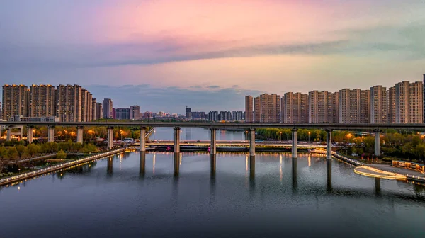 Landskap Byggnader Längs Floden Yitong Changchun Kina — Stockfoto