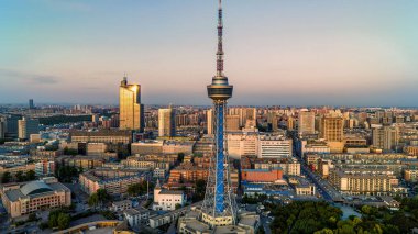 Changchun, Çin 'deki Jilin Radyo ve TV Kulesi' nin sabah görüntüsü