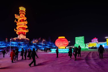 5. Çin Changchun Buzu ve Kar Yeni Dünya Buzu ve Kar Heykelleri ve Mimari Manzaraları