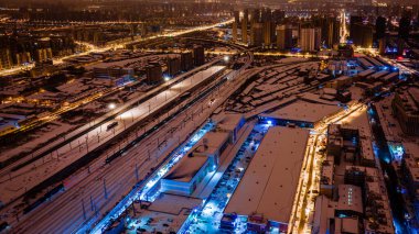 Şafaktan önce Çin 'in Changchun şehrinde kış manzarası.