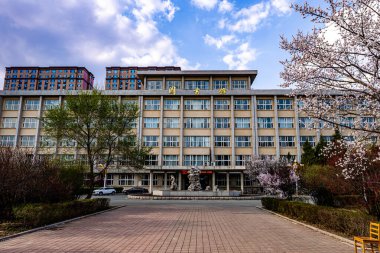 Jilin Üniversitesi, Changchun, Çin Nanling Kampüs Kütüphanesi 'nin mimari manzarası