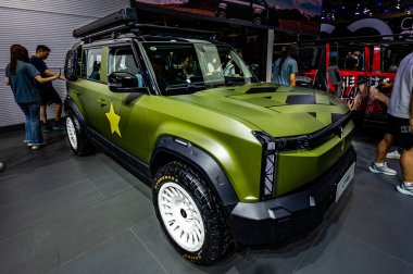 13 Temmuz 2024 'te Changchun, Çin' de 21. Changchun Uluslararası Otomobil Fuarı birçok ünlü arabayla düzenlendi..