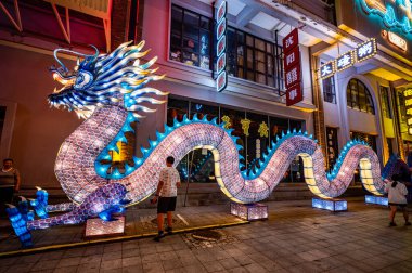 3 Ağustos 2024, Shenyang, Liaoning, Çin. Shenyang Kuzey Pazarı Gece Pazarı gıda, kültür ve eğlence entegre eden bir turistik merkezdir..