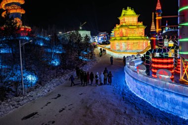 17 Aralık 2024, Changchun, Çin 28. Changchun Buz ve Kar Festivali başlıyor! Altıncı Changchun Buz ve Kar Yeni Dünya açılıyor.!