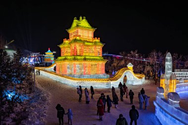 17 Aralık 2024, Changchun, Çin 28. Changchun Buz ve Kar Festivali başlıyor! Altıncı Changchun Buz ve Kar Yeni Dünya açılıyor.!