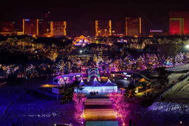 Mimarlık ve renkli ışıklar - Changchun Dünya Heykel Parkı, Çin