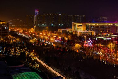Festivaller sırasında Çin 'deki Changchun şehrinin gece manzarası