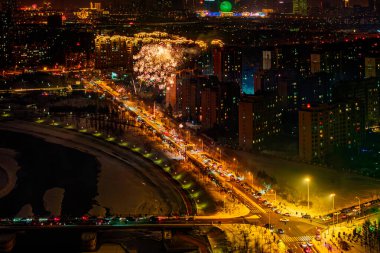 Changchun, Çin 'deki Nanxi Wetland Parkı' nın gece görüşü Fener Festivali sırasında