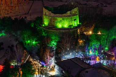 Changchun 'daki Fener Festivali' nin mimari ve fener sahnesi. Changchun Century City, Çin, 12 Şubat 2025.