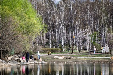 Baharın başında Changchun, Çin 'deki South Lake Park' ın manzarası.
