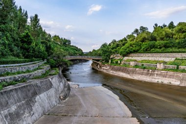 Jingyuetan Ulusal Orman Parkı 'ndaki Yishuiwan manzarası, Changchun, Çin
