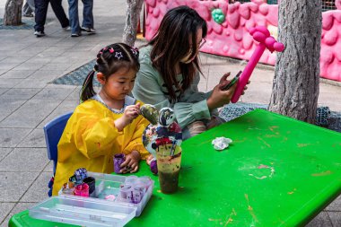 1 Haziran 2025, Changchun, Çin, Çocuk parkı, çocuklar çok eğlendi..