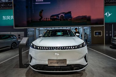 14 Temmuz 2025 'te Changchun, Çin' de 22. Changchun Uluslararası Otomobil Fuarı birçok ünlü arabayla düzenlendi ve birçok marka yeni modeller piyasaya sürdü..