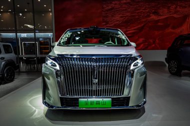 14 Temmuz 2025 'te Changchun, Çin' de 22. Changchun Uluslararası Otomobil Fuarı birçok ünlü arabayla düzenlendi ve birçok marka yeni modeller piyasaya sürdü..