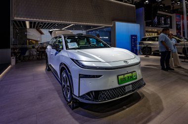 14 Temmuz 2025 'te Changchun, Çin' de 22. Changchun Uluslararası Otomobil Fuarı birçok ünlü arabayla düzenlendi ve birçok marka yeni modeller piyasaya sürdü..