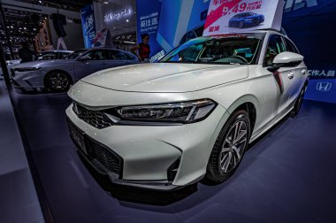 14 Temmuz 2025 'te Changchun, Çin' de 22. Changchun Uluslararası Otomobil Fuarı birçok ünlü arabayla düzenlendi ve birçok marka yeni modeller piyasaya sürdü..