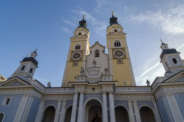 Huvudfasaden Brixen Cathedral Låg Vinkel Sydtyrolen Norra Italien — Stockfoto