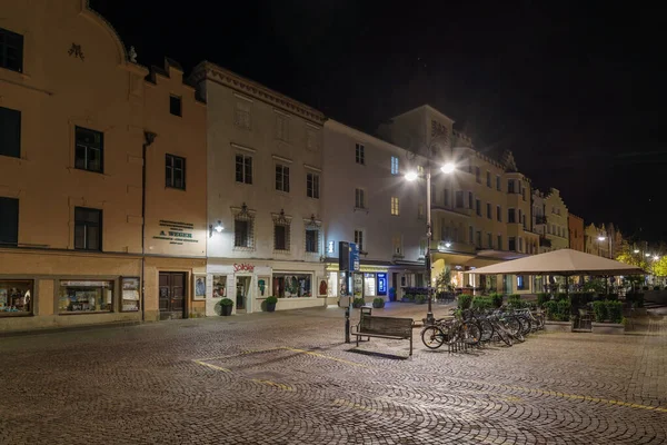 Brixen Włochy Października 2022 Widok Nocny Ulicę Brixen Autonomiczna Prowincja — Zdjęcie stockowe
