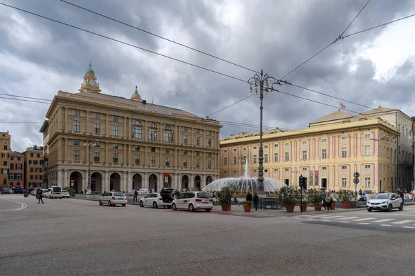 意大利热那亚 2022年9月28日 法拉利广场 Piazza Ferrari 是热那亚的主要广场 座落在市中心 位于历史和现代中心之间 周围有几座宫殿和重要建筑物 — 图库照片