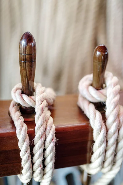 Detalles Náuticos Cubierta Barco Con Cuerda Herramienta Marina — Foto de Stock