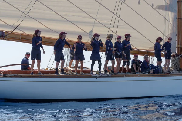 意大利Imperia 2023年9月10日 摩纳哥游艇俱乐部旗舰Tuiga号帆船上的船员在Imperia湾赛艇 — 图库照片