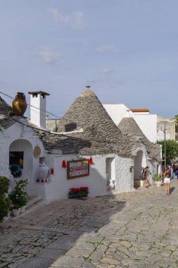 Alberobello, İtalya - 1 Kasım 2023: Trulli evleri Alberobello, UNESCO sitesi, Apulia bölgesi, İtalya