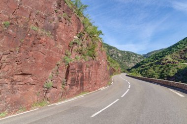 Daluis vadilerindeki dağ yolu, Bölgesel Doğa Rezervi, Güney Fransa