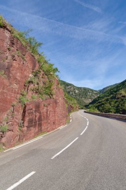 Daluis vadilerindeki dağ yolu, Bölgesel Doğa Rezervi, Güney Fransa