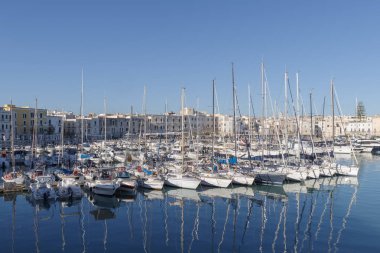 Tarihi merkez Trani, Apulia, İtalya Limanı 'na bakın.