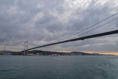 İstanbul Boğazı İstanbul, Türkiye 'de 15 Temmuz Şehitleri' nin asma köprü manzarası