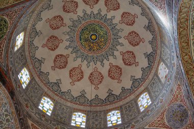 Mavi Cami 'nin etkileyici tavanına İstanbul, Türkiye' deki Ahmed Camii de adı verildi