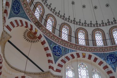 Iznik mavi fayanslarıyla ünlü Rustem Paşa Camii, İstanbul, Türkiye