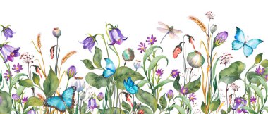 Mor çan çiçekleri ve mavi kelebeklerle yatay sınır. Beyaz arkaplanda suluboya çizimi.