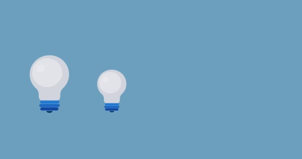青い背景にアニメーション光の電球 アイデア 技術の概念 4Kビデオモーショングラフィックアイコンアニメーション 電球のアニメーションを光線でオンにする — ストック動画