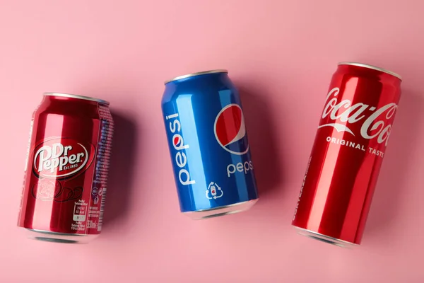 Mykolaiv Ukraina Maj 2023 Cans Coca Cola Pepsi Pepper Rosa — Stockfoto