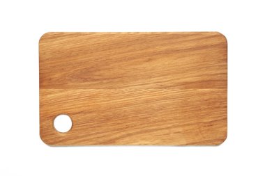 Tahta kesme tahtası beyaz arkaplanda izole edildi.