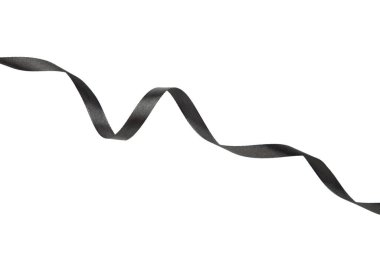 Beyaz arkaplanda siyah saten kurdele