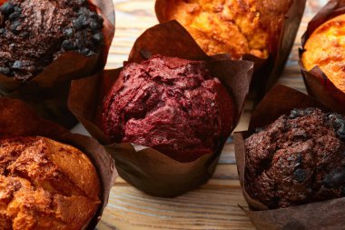 Çikolata, vanilya ve böğürtlen karışımı. En iyi görüntü fotoğrafçılığı