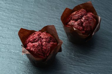 Tatlı böğürtlenli kek (kek). En iyi görüntü fotoğrafçılığı