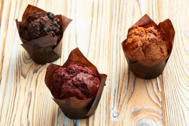 Çikolata, vanilya ve böğürtlen karışımı. En iyi görüntü fotoğrafçılığı