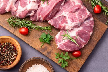 Çiğ domuz eti. En iyi görüntü fotoğrafçılığı