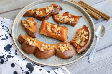 Kavrulmuş Balkabağı Cevizli Dilimler