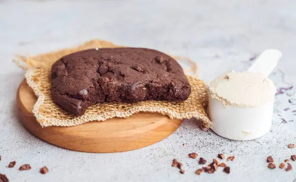 蛋白质粉巧克力饼干 图库图片