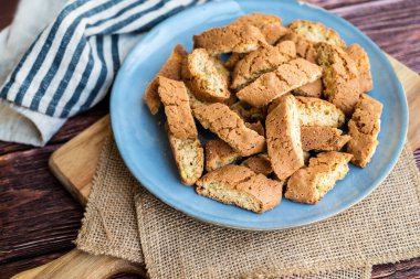 Fıstıklı İtalyan Cantuccini kurabiyesi.