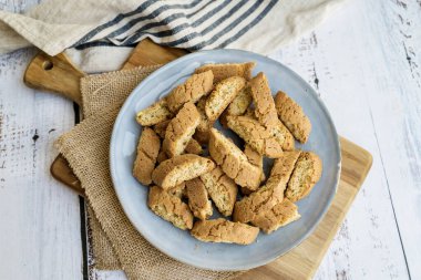 Fıstıklı İtalyan Cantuccini kurabiyesi.