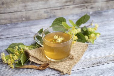 Bir bardak ıhlamur çayı. 