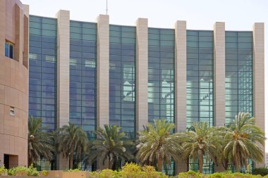 Kuveyt şehir dış görünümünde halk kütüphanesi binası simgesi