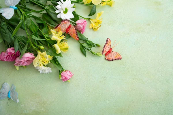 Frühling Grünen Hintergrund Mit Blumen Draufsicht — Stockfoto