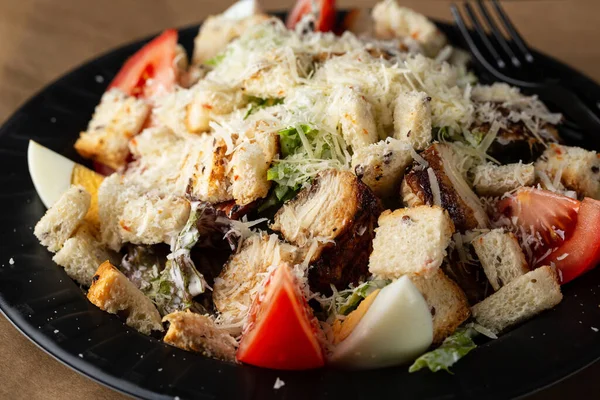 Caesar Salad Plate Black Table Food — Stock Photo, Image